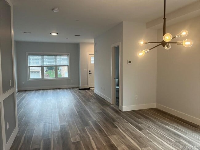 Photo - 195 Park Ave