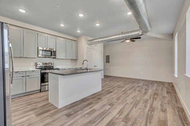 Photo - 606 W North Temple St Unit Apt 211