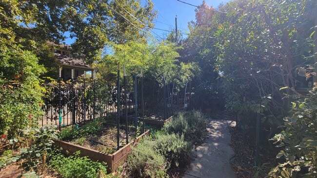 Photo - 3116 San Carlos Way