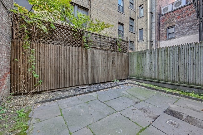 Photo - 133 E 35th St Unit 1