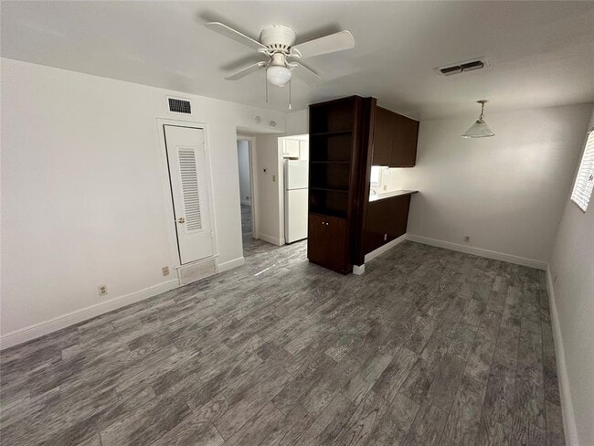Building Photo - 104 E 32nd St Unit 105