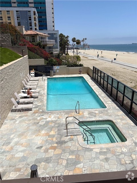 Building Photo - 1750 E Ocean Blvd Unit 201 Rental