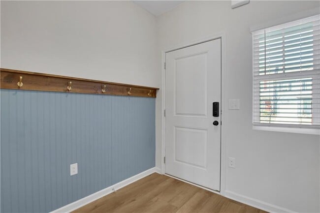 Photo - 102 Jaxton St