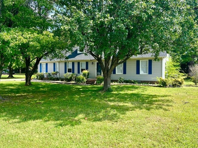 10308 Roanoke Dr