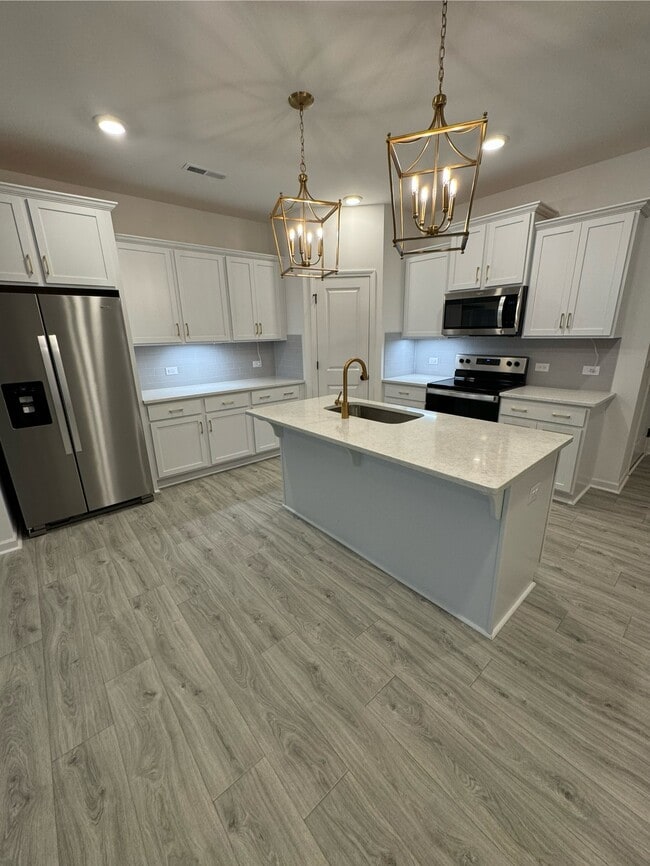 Photo - 709 Bellmouth Rd