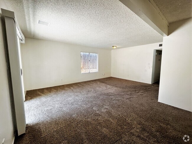 Building Photo - Loch Fern and Auburn St Unit 4601 Auburn St Rental