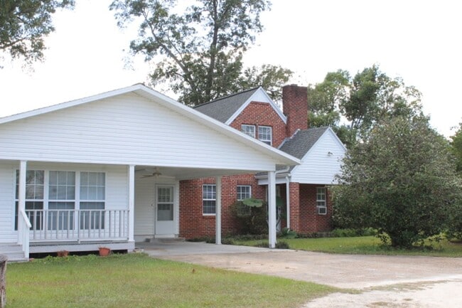 Photo - Beautiful 4/2 Frame Home in Marianna on Well