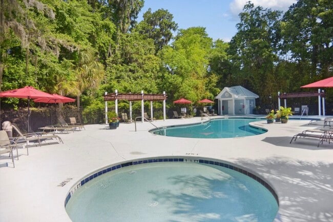 Community Pool - 100 Kensington Blvd Unit 817