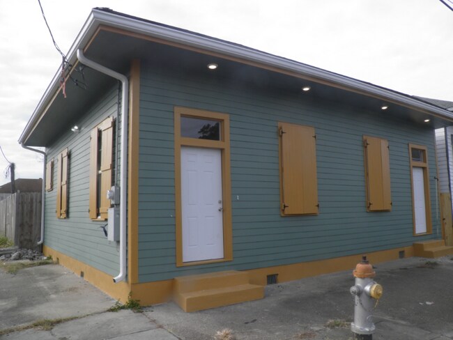 Photo - 1700 Frenchmen St