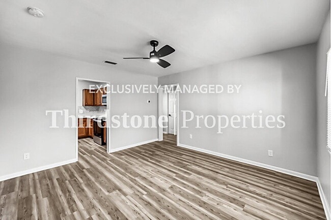 Photo - 1093 Prospect St