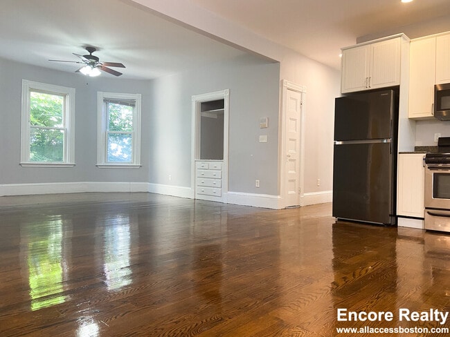 Photo - 19 Parker Hill Ave Unidad 1