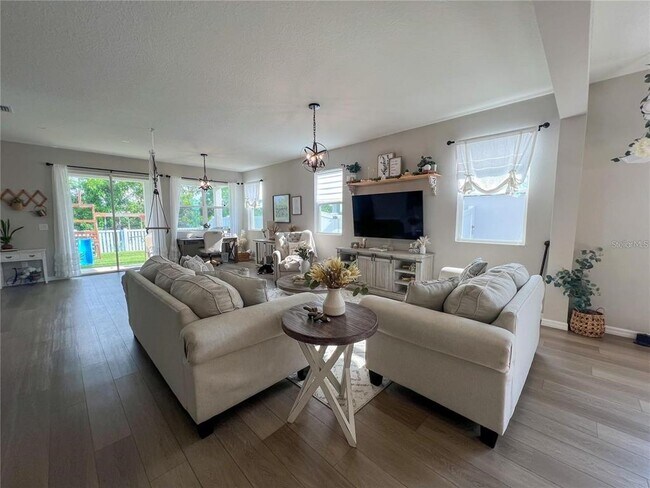 Photo - 3567 74th Ave E