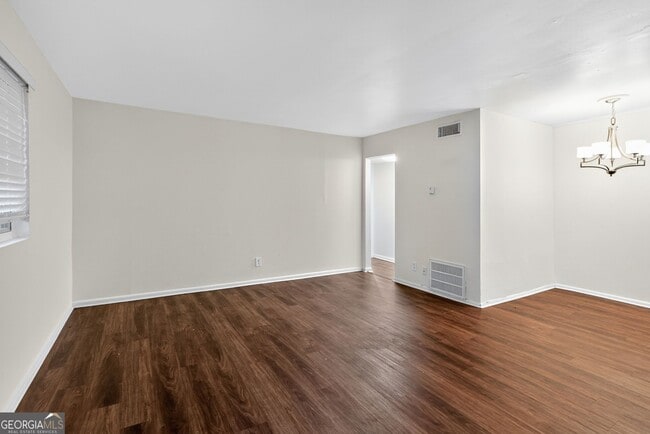 Photo - 2510 Peachwood Cir NE Apartamento Unidad 1