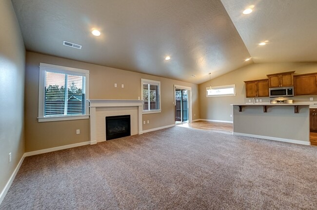 Photo - 1746 NE Janice Way