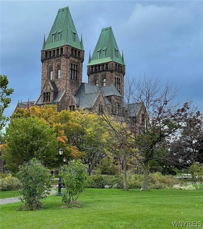 Photo - 57 Abbottsford Pl