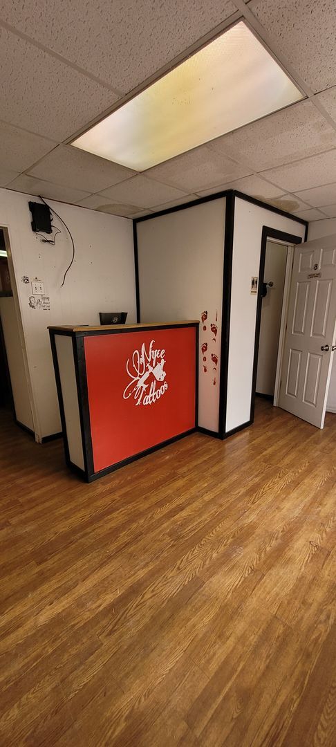 Photo - Commercial RENTAL