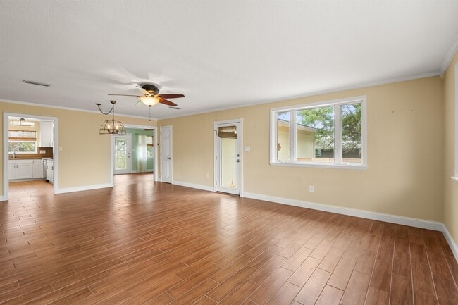 Photo - 146 Menendez Rd House