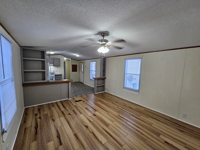 Photo - 5687 Lowell Rd