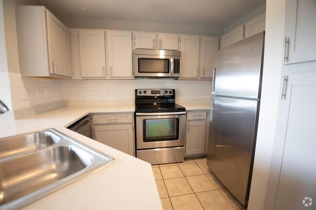 Building Photo - 2320 Gracy Farms Ln Unit 1312 Rental