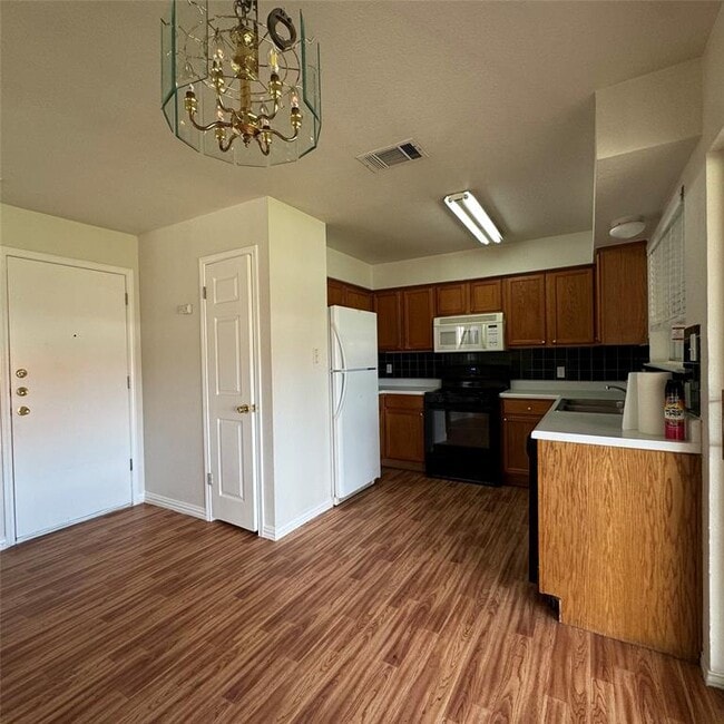 Photo - 4735 Castleman Dr