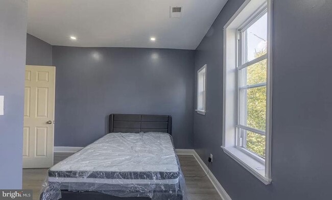 Photo - 4232 Lancaster Ave