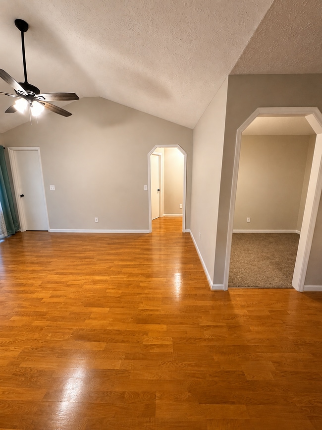 Photo - 2915 Eagle Pointe Dr