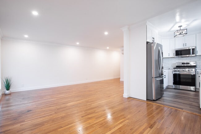 Photo - 1211 Detroit N St Unit 2