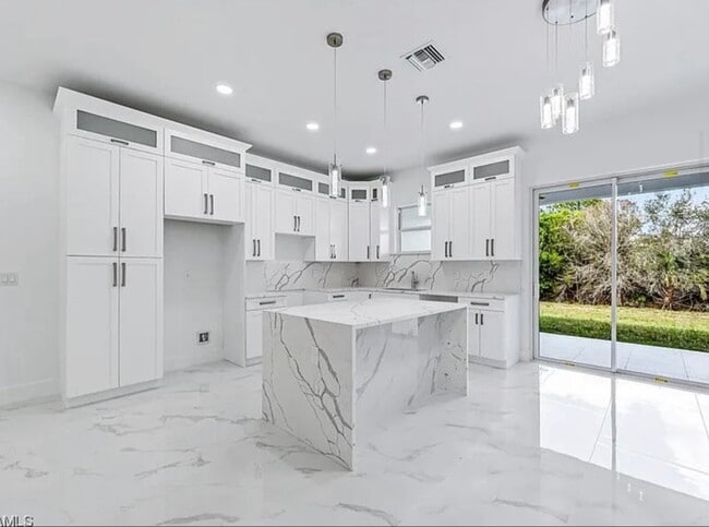 Photo - 4716 Douglas Ln