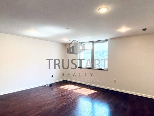 Photo - 1816 N Front St Unit B