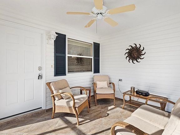 Photo - 930 Margaux Trail