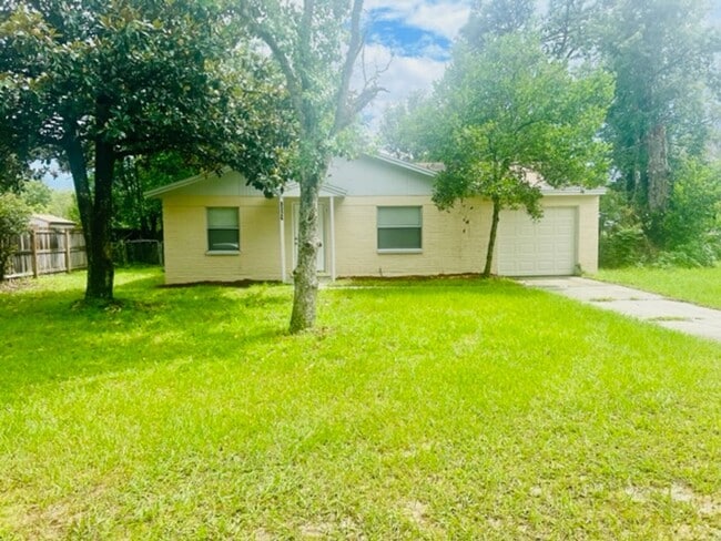 Building Photo - 3 BR/2BA | Newly Renovated Single Family Home | 1-Car Covered Parking | Front yard!