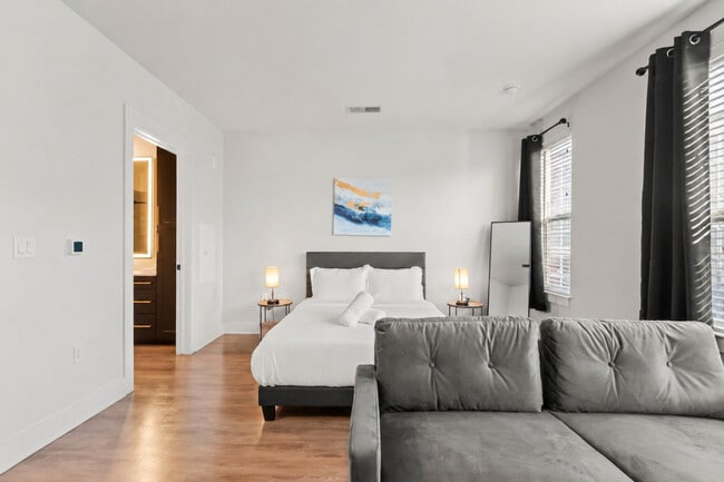 Photo - 2317 W Grace St Unit SI ID1312494P