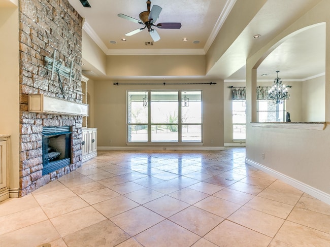 Photo - 2525 SE 13th St