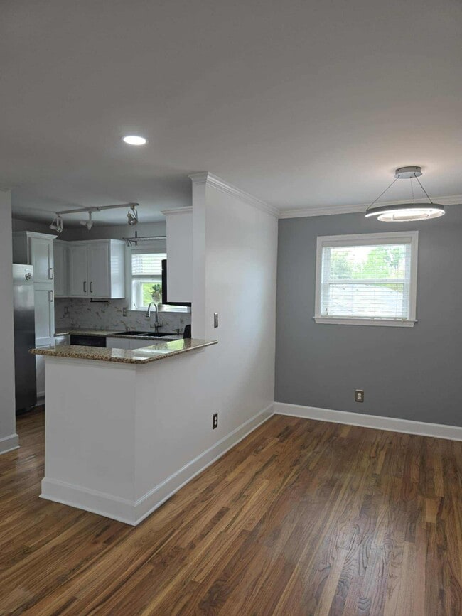 Photo - 48 Peachtree Ave NE Unidad Buckhead Square