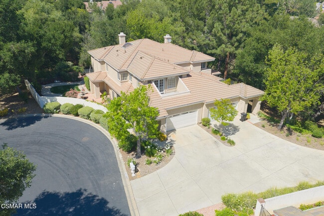 Building Photo - 1044 Cherry Creek Cir