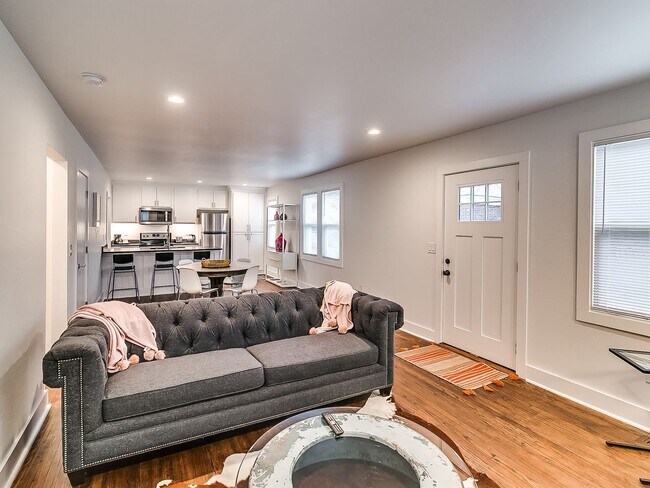 Photo - Heart of Plaza District Unidad #2