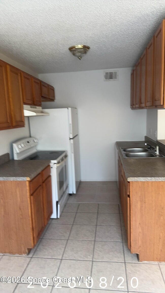 421 Mercury Ave SE Unit 6
