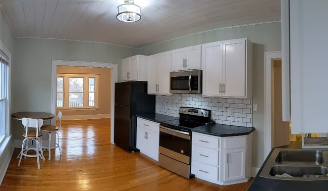 Photo - 25 Hampden Pl