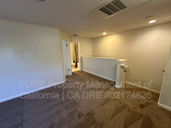 Photo - 2218 Versailles St