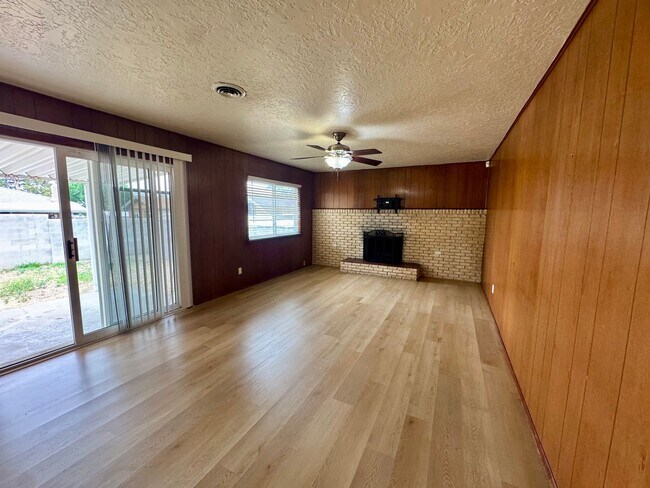 Photo - Centrally Located 3bed 2bath!