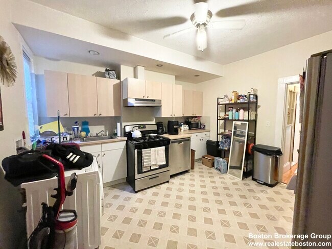Photo - 106 Buttonwood St Apartments Unit 1