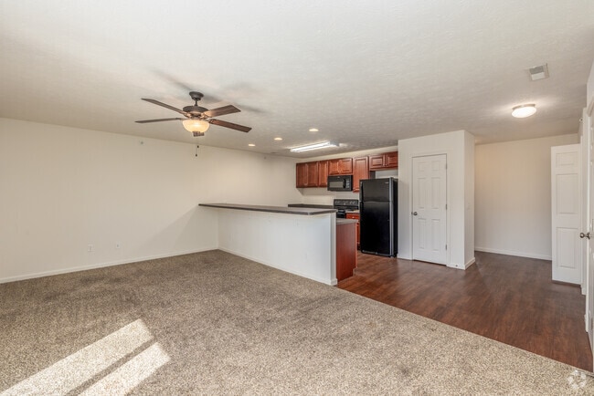 2BR, 2BA - 1,136SF - Living Room