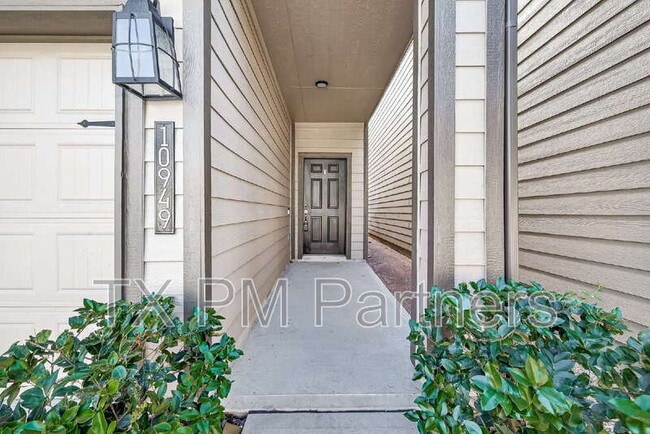 Photo - 10949 Cannes Memorial Dr