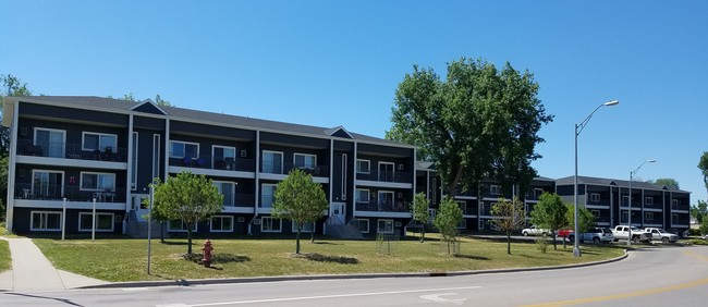 Dakota Drive Apartments - Dakota Drive Apartments