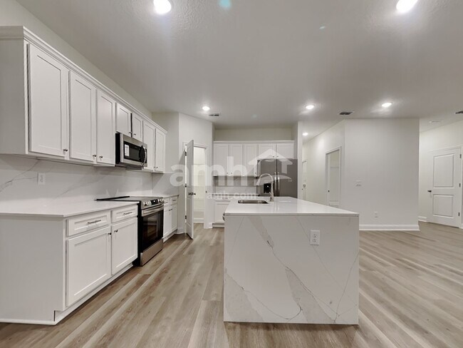 Photo - 11638 Hillside Dr