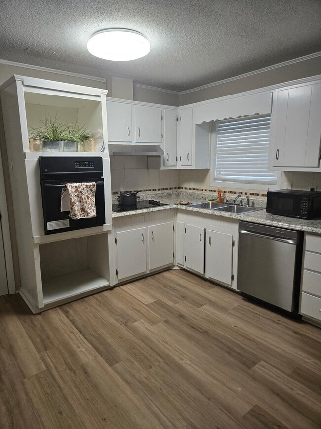 Photo - 3881 Hilton Ct
