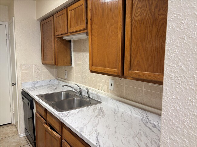 Photo - 9700 Leawood Blvd Unit 1113