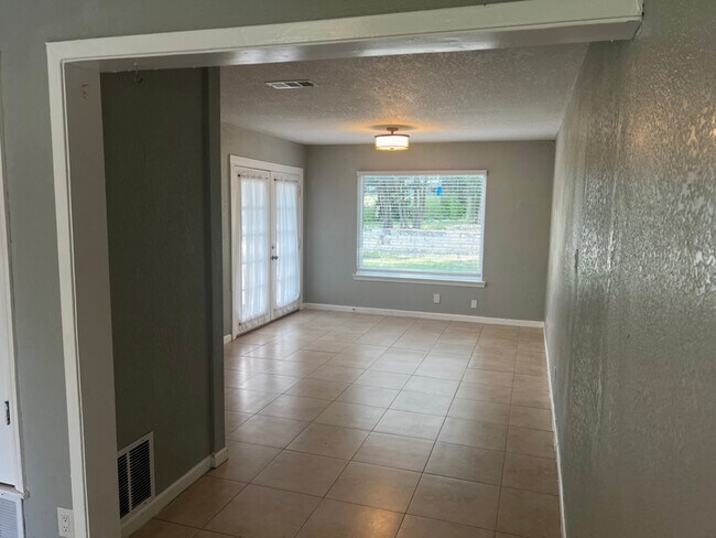 Photo - 1103 Floradale Dr