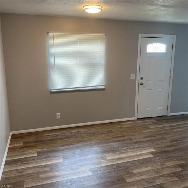 Photo - 533 Bon Air Ave