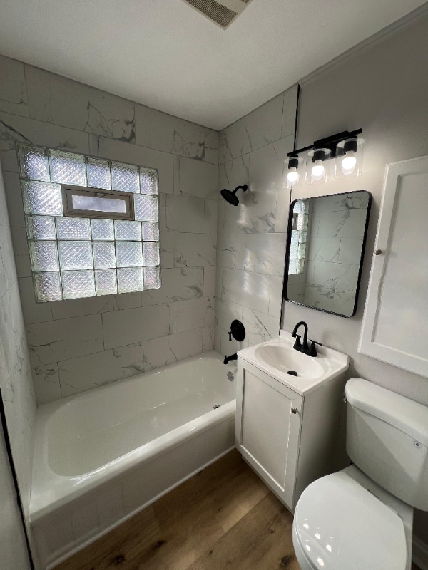 Photo - 6049 N 39th St